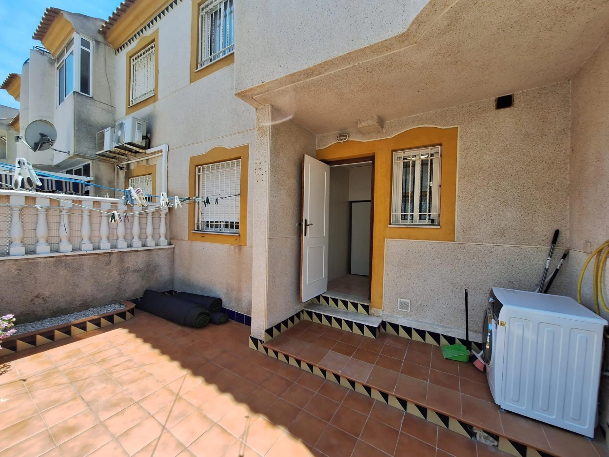 Charming Bungalow in Torrevieja with Community Pool and All Exterior