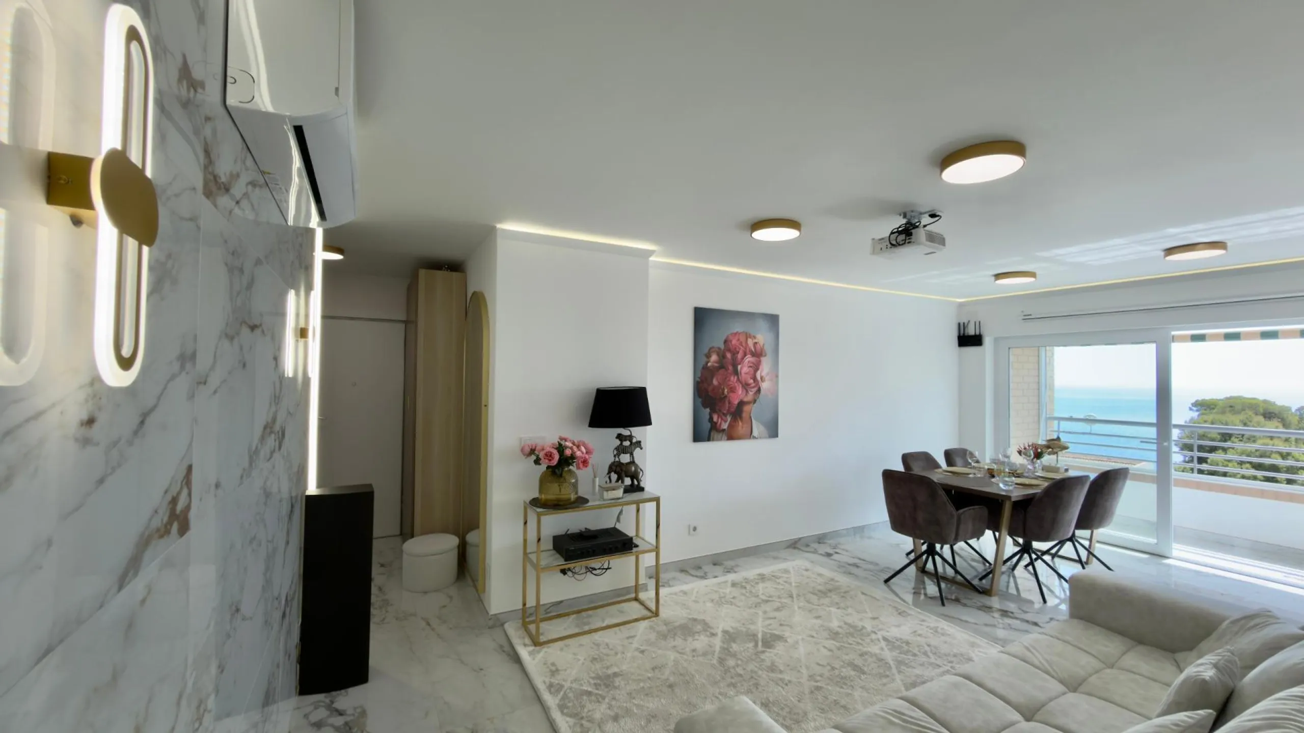 Elegant apartments by the sea in the prestigious area of Poniente, Benidorm
