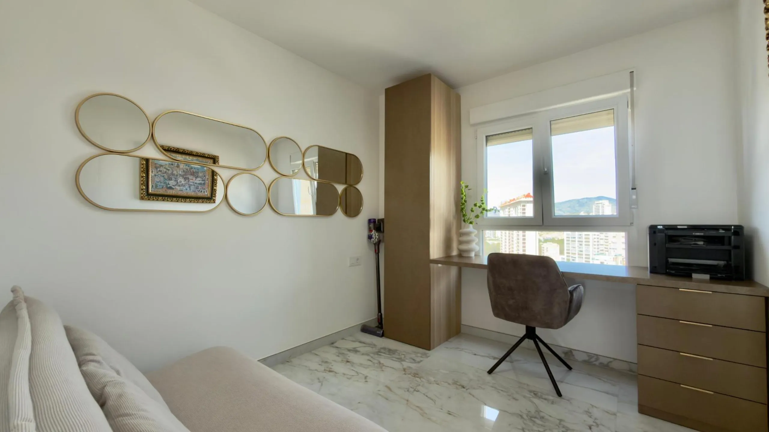 Elegant apartments by the sea in the prestigious area of Poniente, Benidorm