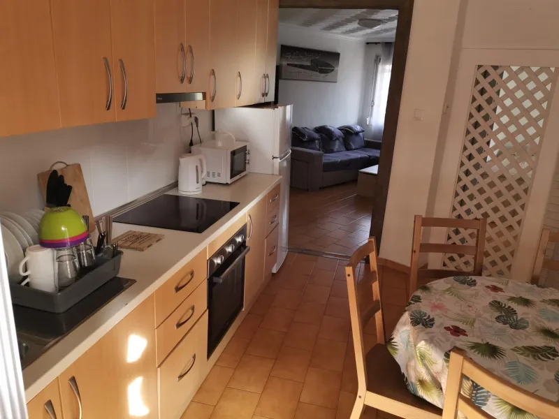 Acogedor Piso en Carolinas Altas, Alicante - Ideal para Entrar a Vivir