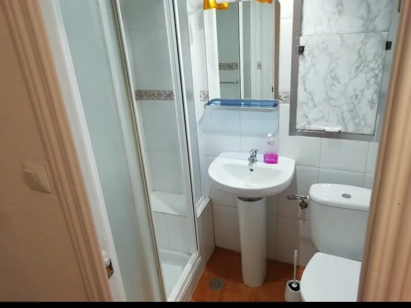 Acogedor Piso en Carolinas Altas, Alicante - Ideal para Entrar a Vivir