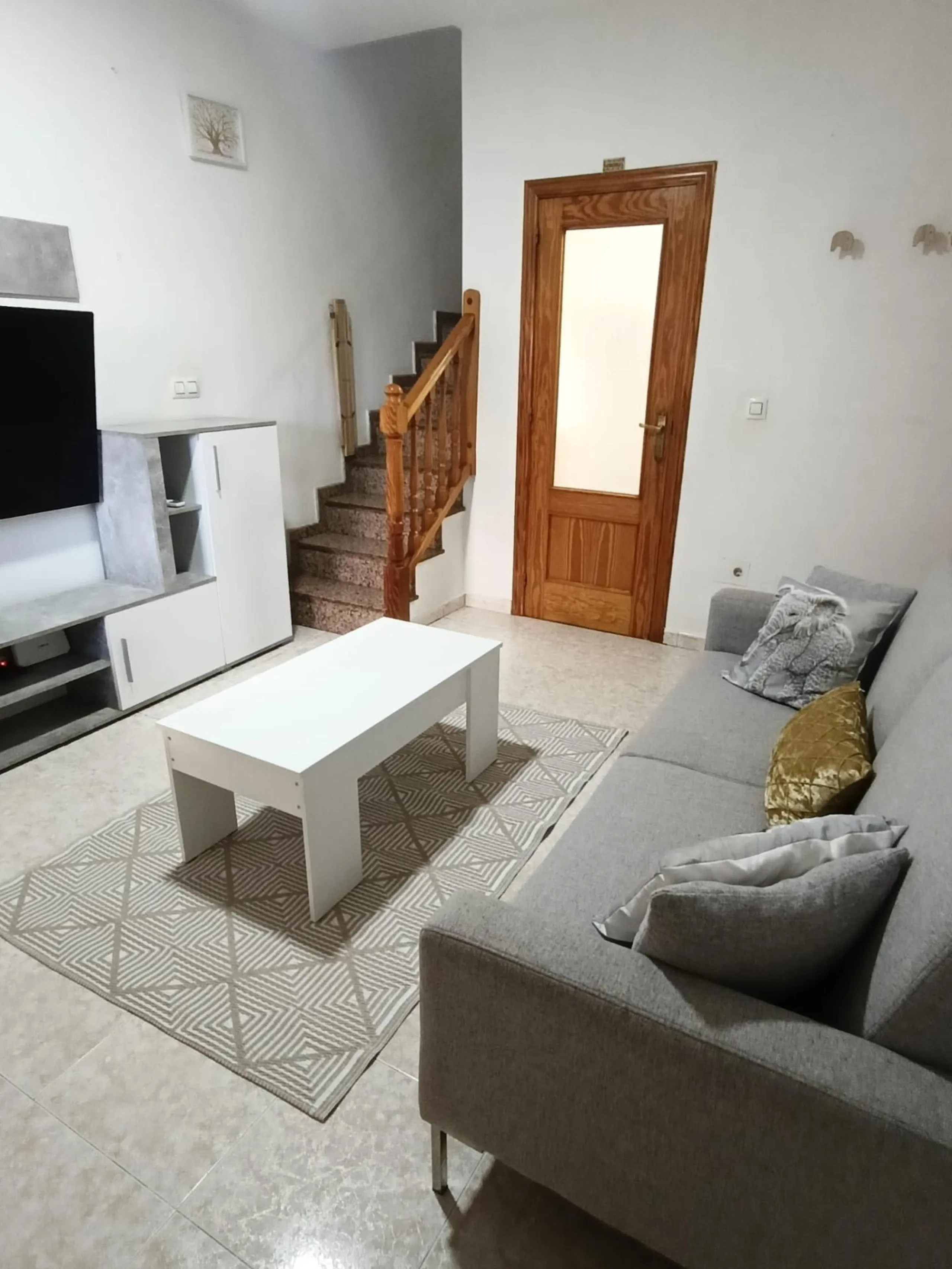 3 BEDROOM, 2 BATHROOM TOWNHOUSE WITH POOL IN LA LAGUNA DE TORREVIEJA