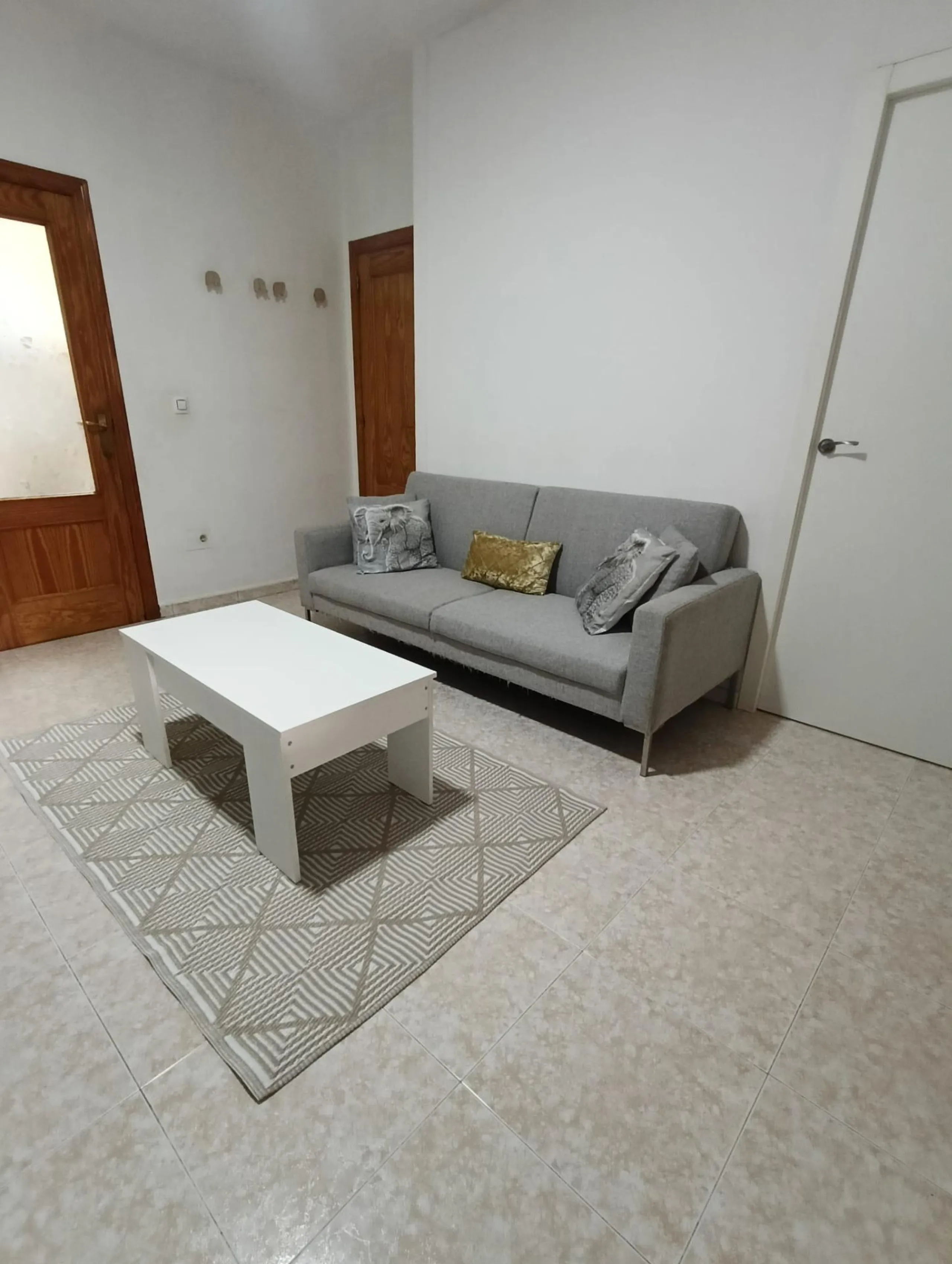 3 BEDROOM, 2 BATHROOM TOWNHOUSE WITH POOL IN LA LAGUNA DE TORREVIEJA