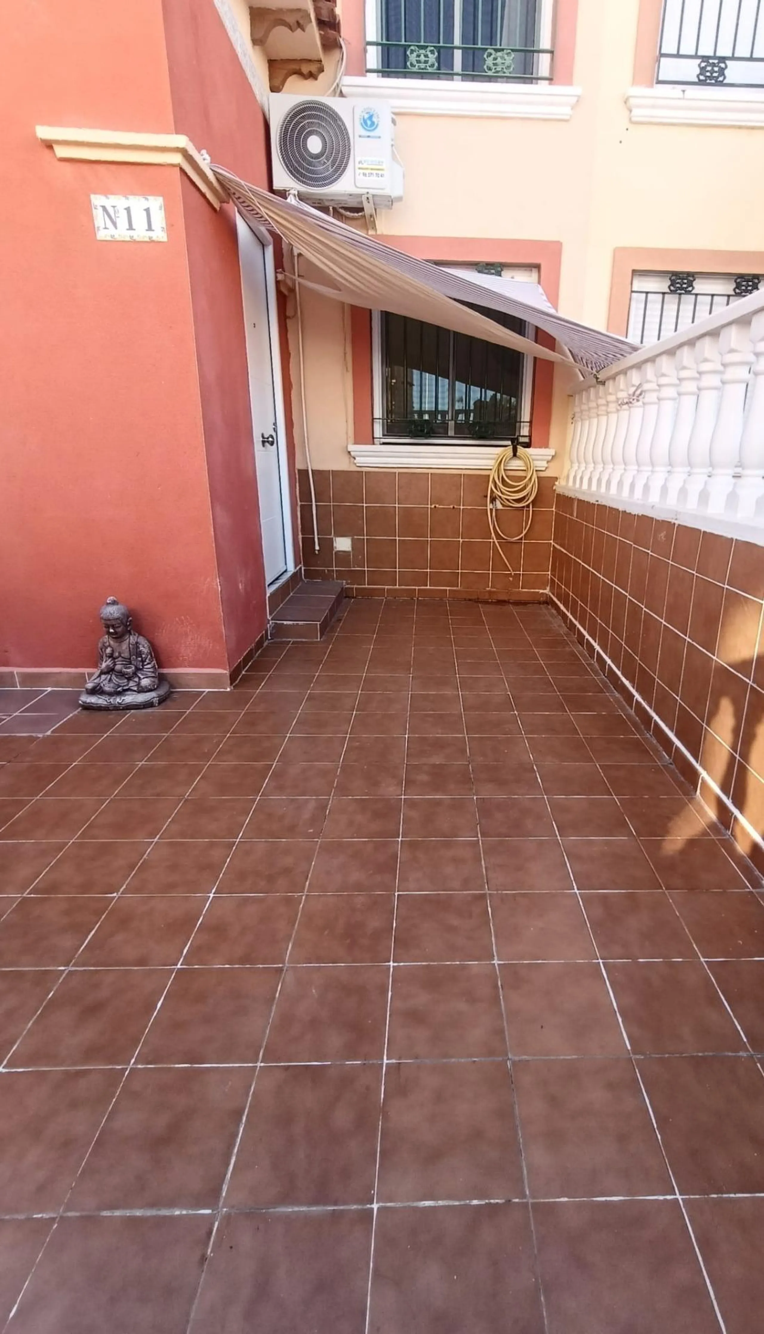 3 BEDROOM, 2 BATHROOM TOWNHOUSE WITH POOL IN LA LAGUNA DE TORREVIEJA