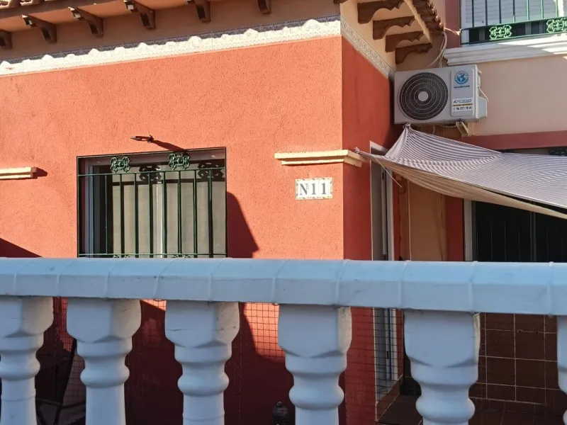 3 BEDROOM, 2 BATHROOM TOWNHOUSE WITH POOL IN LA LAGUNA DE TORREVIEJA
