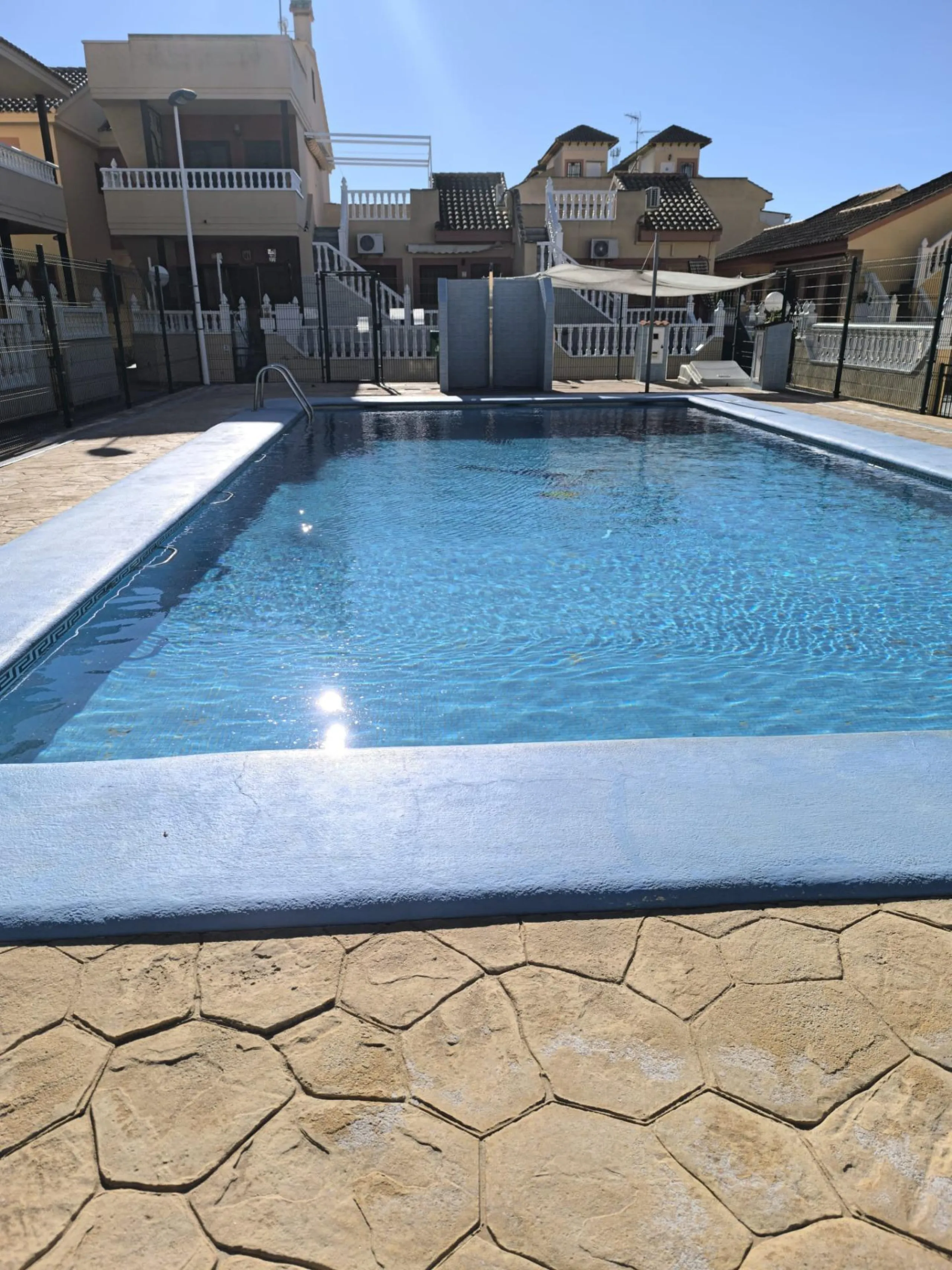 3 BEDROOM, 2 BATHROOM TOWNHOUSE WITH POOL IN LA LAGUNA DE TORREVIEJA