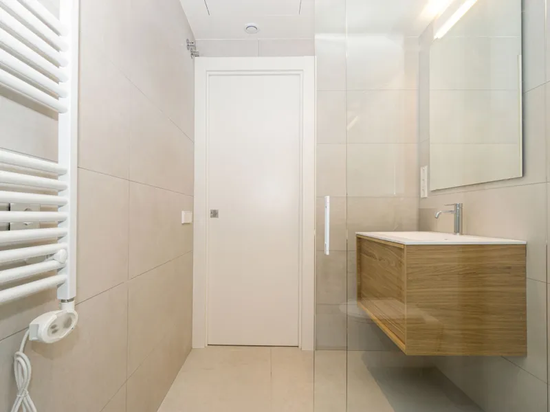 Piso de lujo de diseño contemporáneo en la calle Casanova, Barcelona