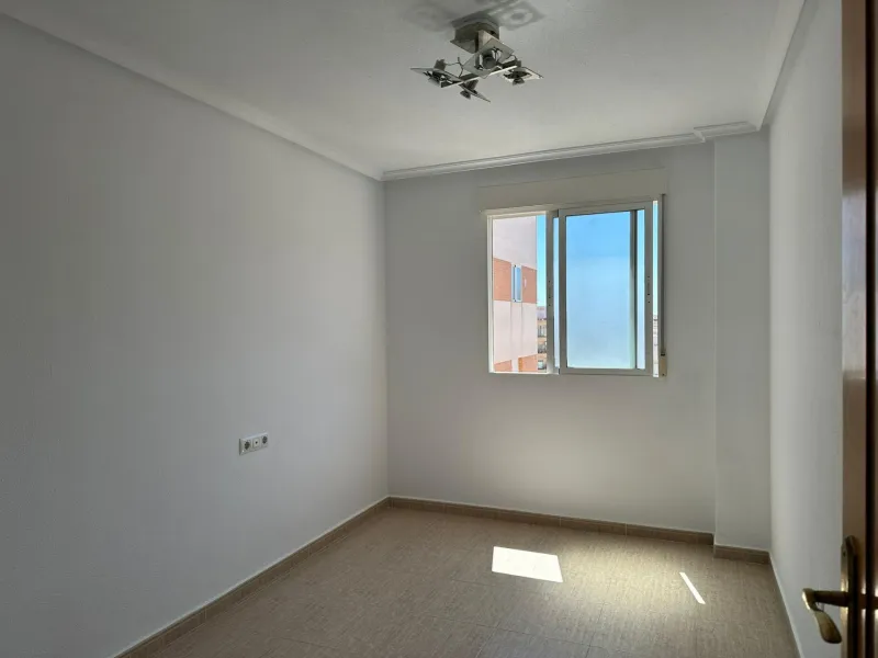 2 Dormitorios , 2 BAÑOS , CENTRO , 149.900€