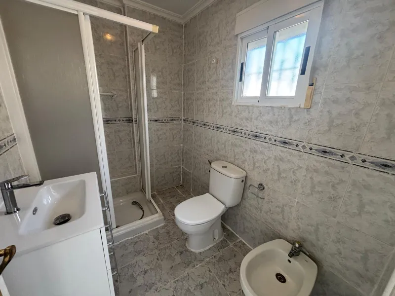 Upper Floor Bungalow with Private Solarium and South Orientation in Aguas Nuevas