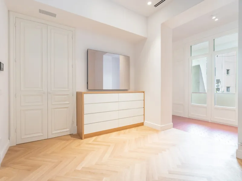 High-End Apartment in Barcelona’s Historic Center, Steps from Las Ramblas