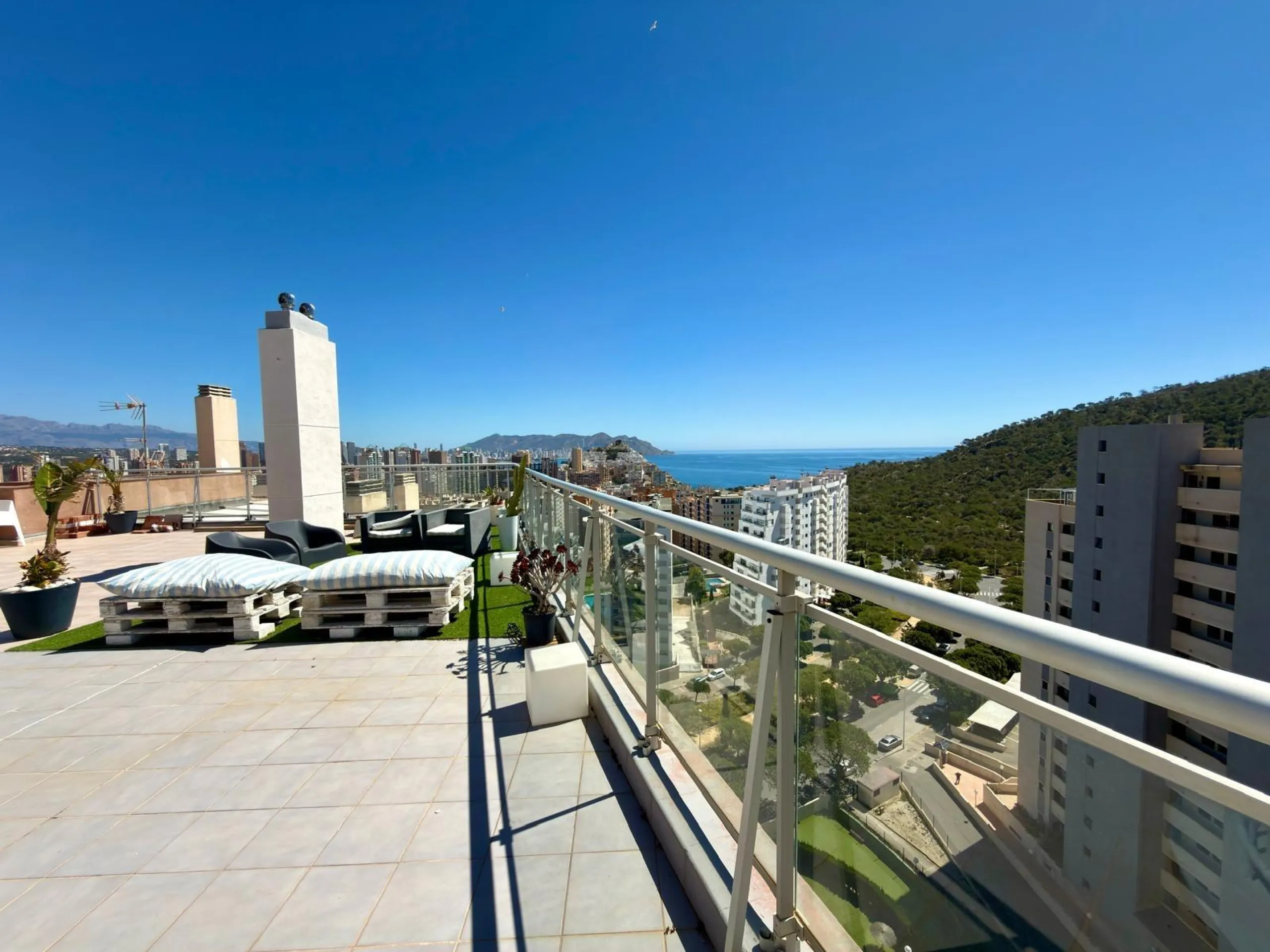 ✨🌊 ALEGRÍA REAL ESTATE PRESENTS THIS SPECTACULAR PENTHOUSE IN LA CALA DE FINESTRAT, VILLAJOYOSA 🌊✨