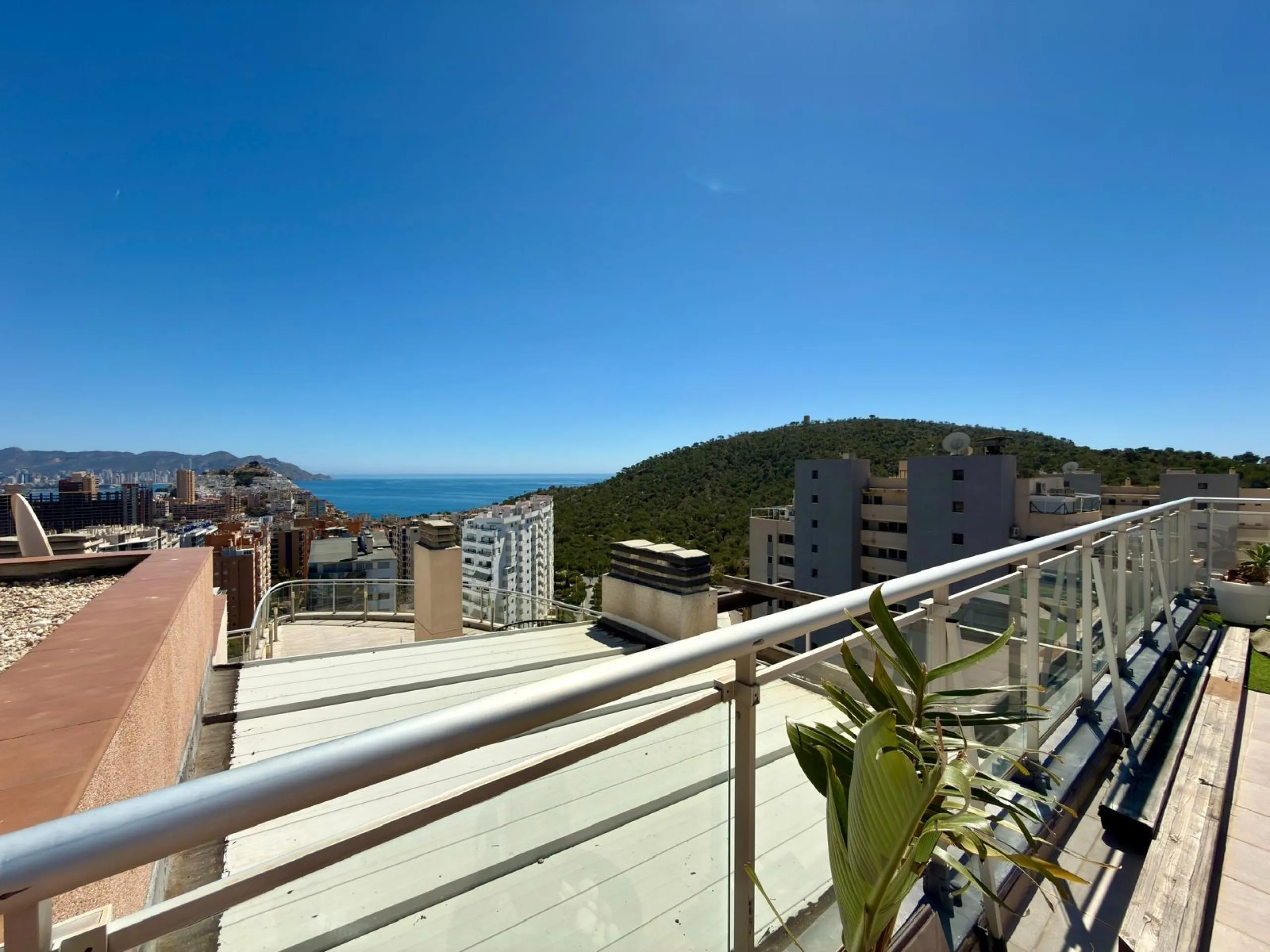 ✨🌊 ALEGRÍA REAL ESTATE PRESENTS THIS SPECTACULAR PENTHOUSE IN LA CALA DE FINESTRAT, VILLAJOYOSA 🌊✨