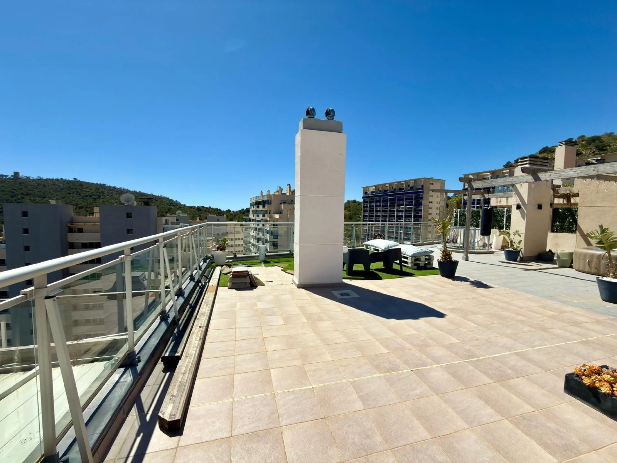 ✨🌊 ALEGRÍA REAL ESTATE PRESENTS THIS SPECTACULAR PENTHOUSE IN LA CALA DE FINESTRAT, VILLAJOYOSA 🌊✨