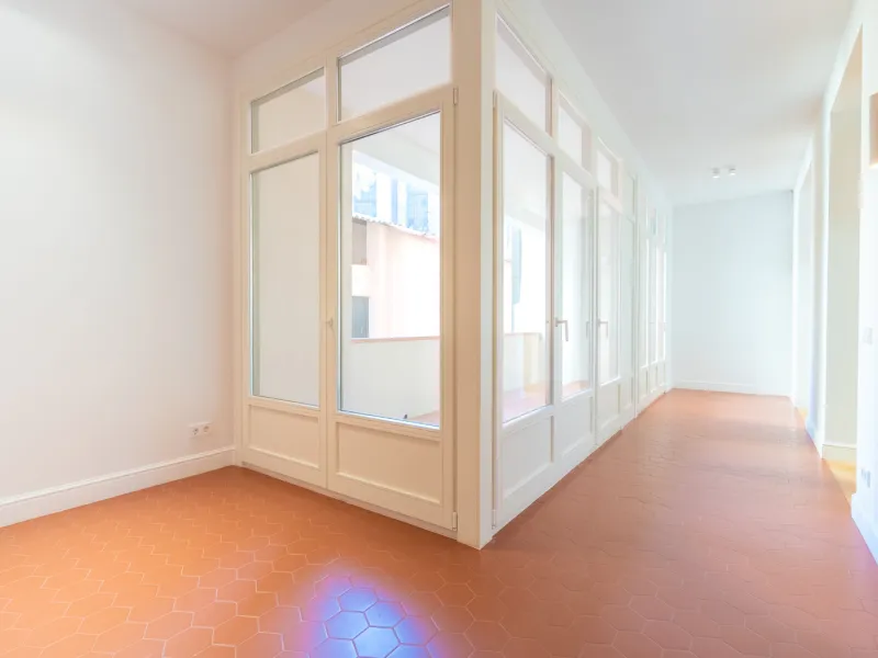 High-End Apartment in Barcelona’s Historic Center, Steps from Las Ramblas