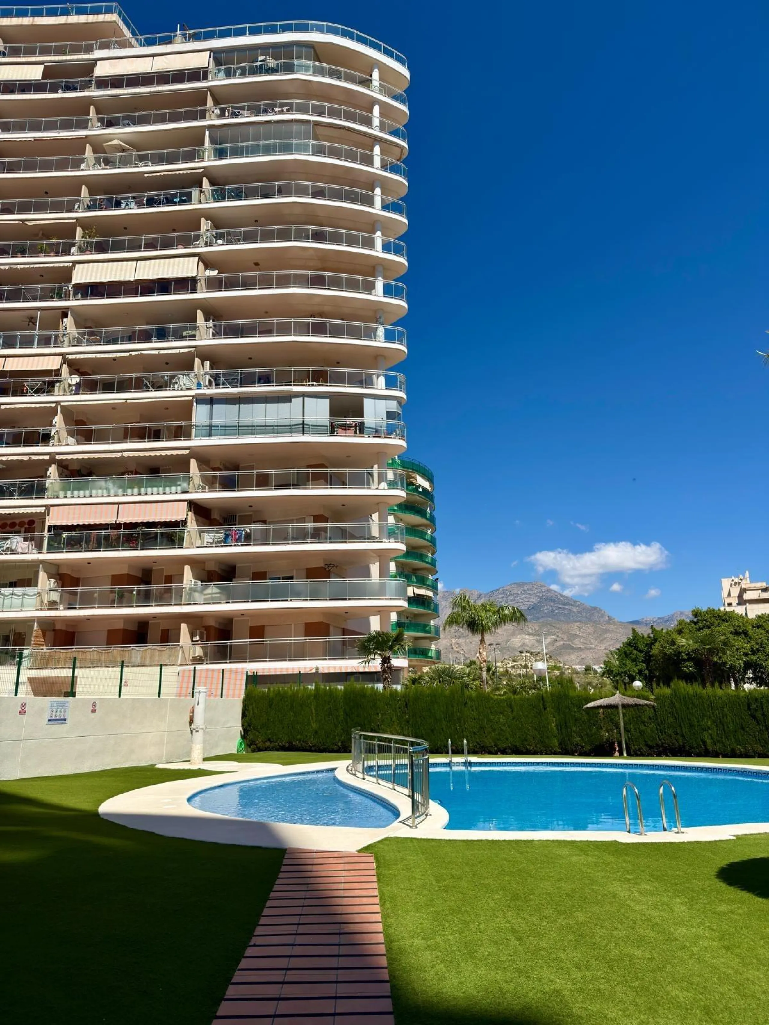 ✨🌊 ALEGRÍA REAL ESTATE PRESENTS THIS SPECTACULAR PENTHOUSE IN LA CALA DE FINESTRAT, VILLAJOYOSA 🌊✨