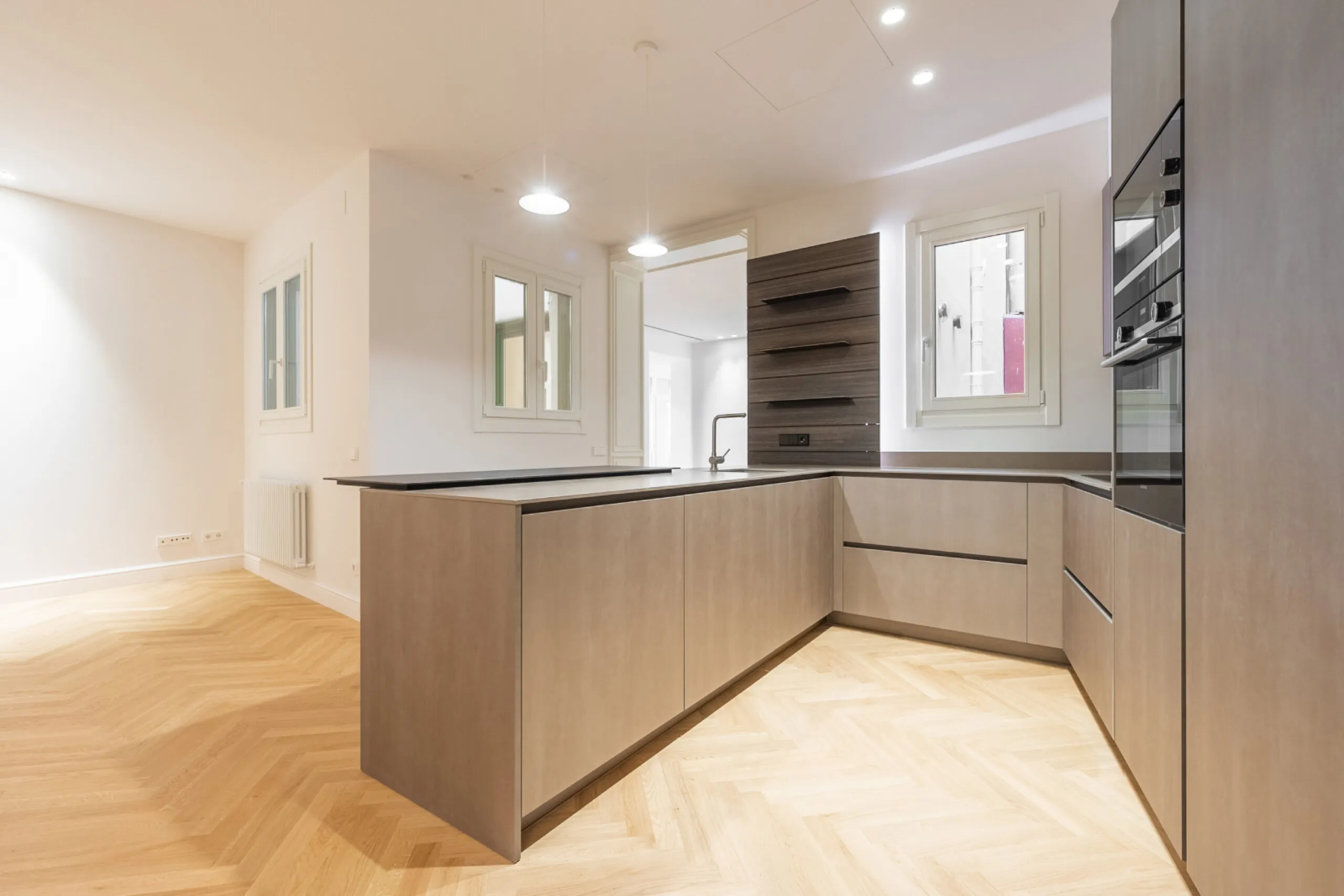 High-End Apartment in Barcelona’s Historic Center, Steps from Las Ramblas