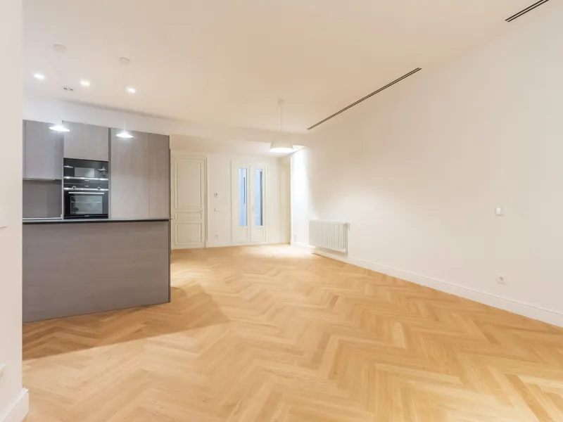 High-End Apartment in Barcelona’s Historic Center, Steps from Las Ramblas