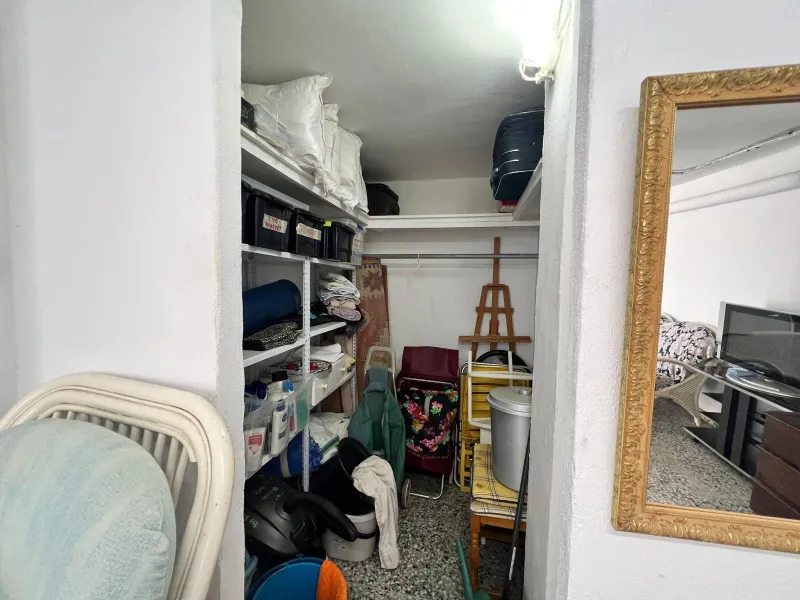Amplio adosado en esquina en venta en Torre del Moro