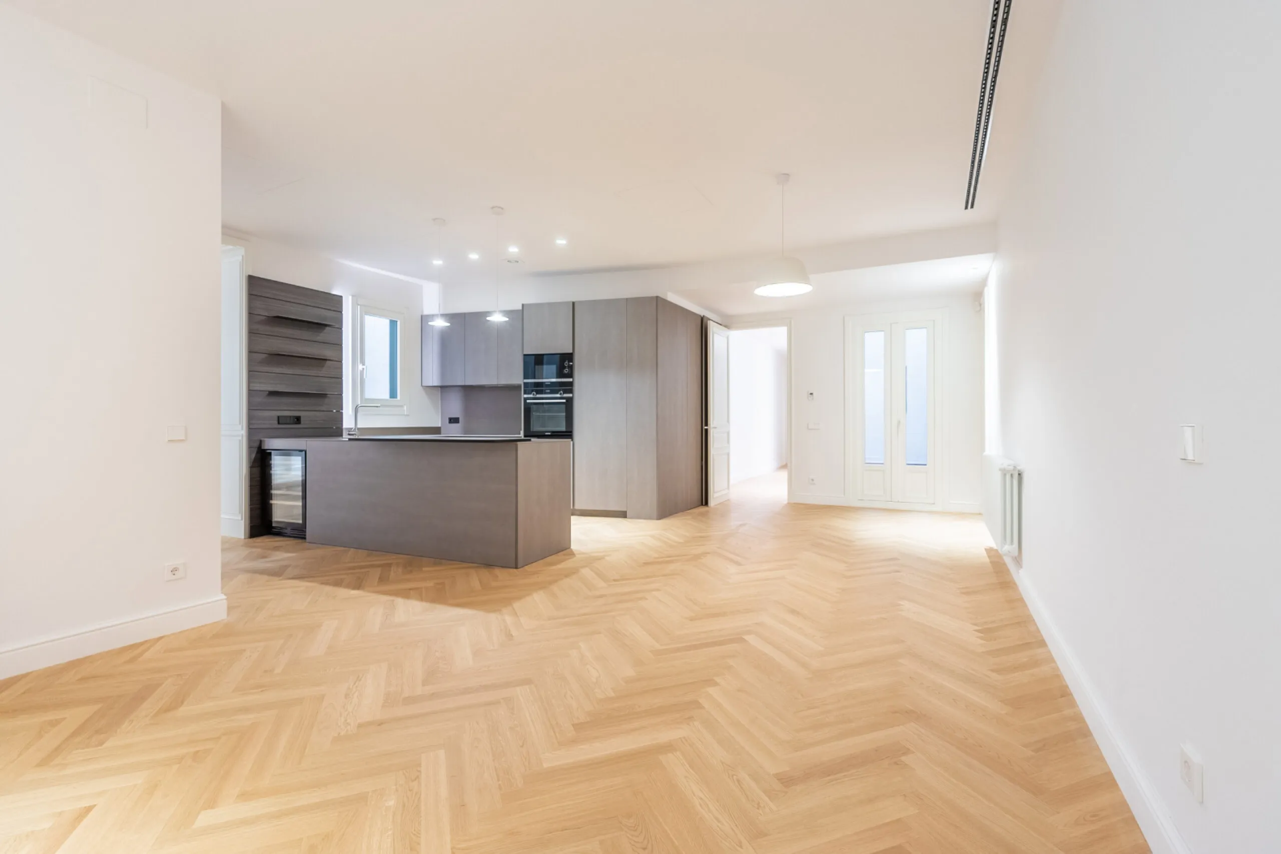 High-End Apartment in Barcelona’s Historic Center, Steps from Las Ramblas