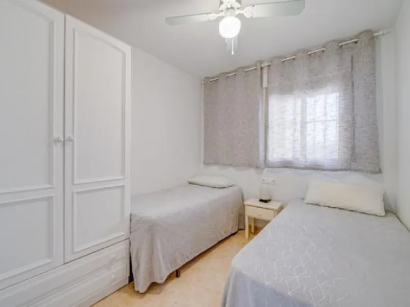 Opportunity in La Cala de Finestrat: Apartment in a Mediterranean Bay near Benidorm** 🏠✨