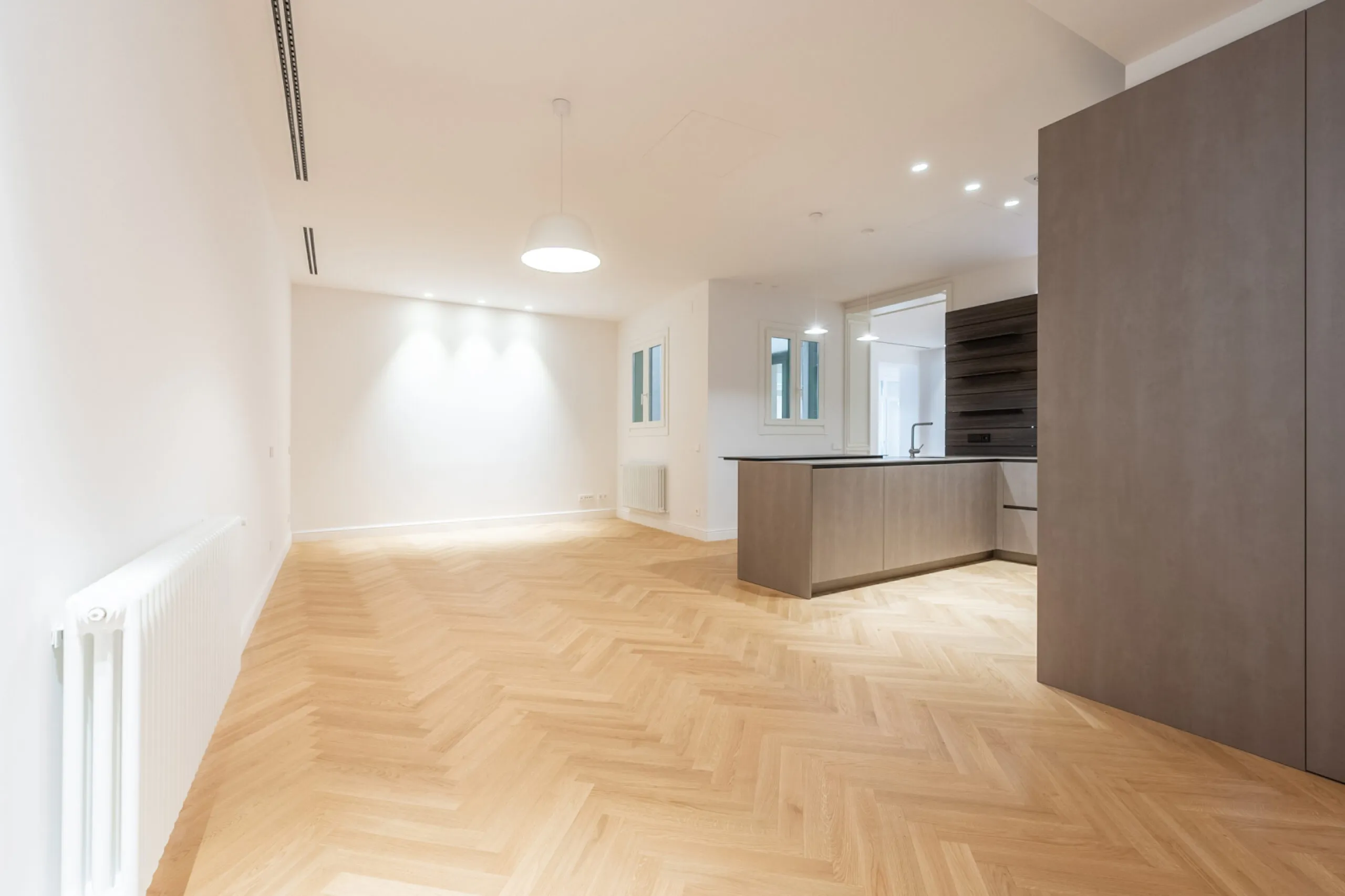 High-End Apartment in Barcelona’s Historic Center, Steps from Las Ramblas