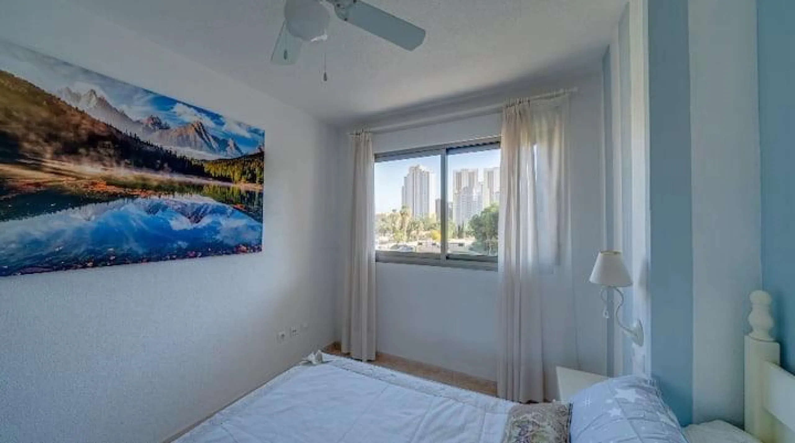 Opportunity in La Cala de Finestrat: Apartment in a Mediterranean Bay near Benidorm** 🏠✨