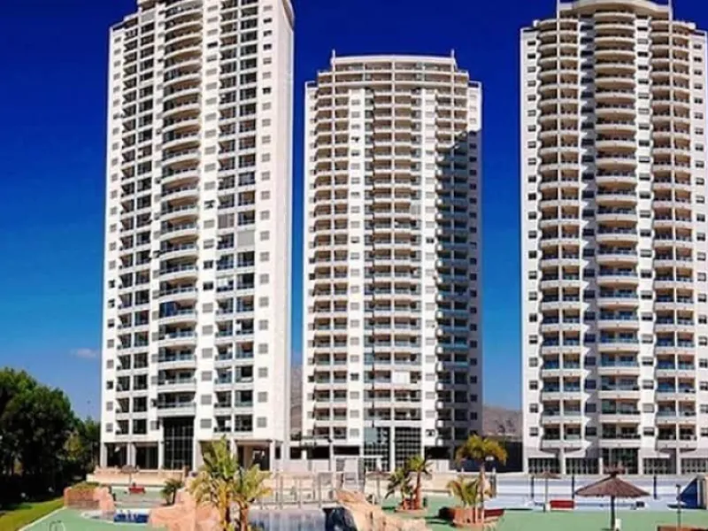 Opportunity in La Cala de Finestrat: Apartment in a Mediterranean Bay near Benidorm** 🏠✨