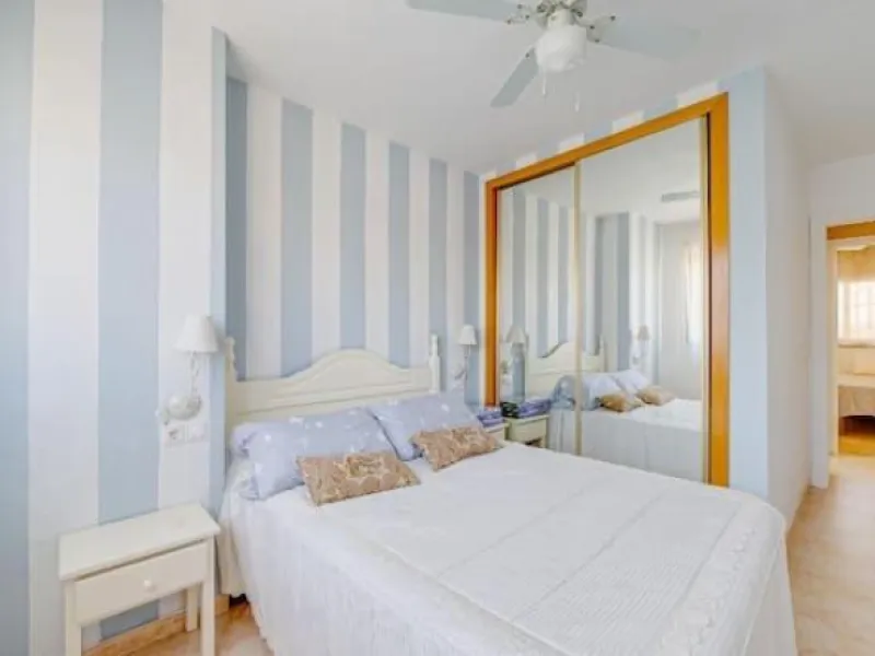Opportunity in La Cala de Finestrat: Apartment in a Mediterranean Bay near Benidorm** 🏠✨