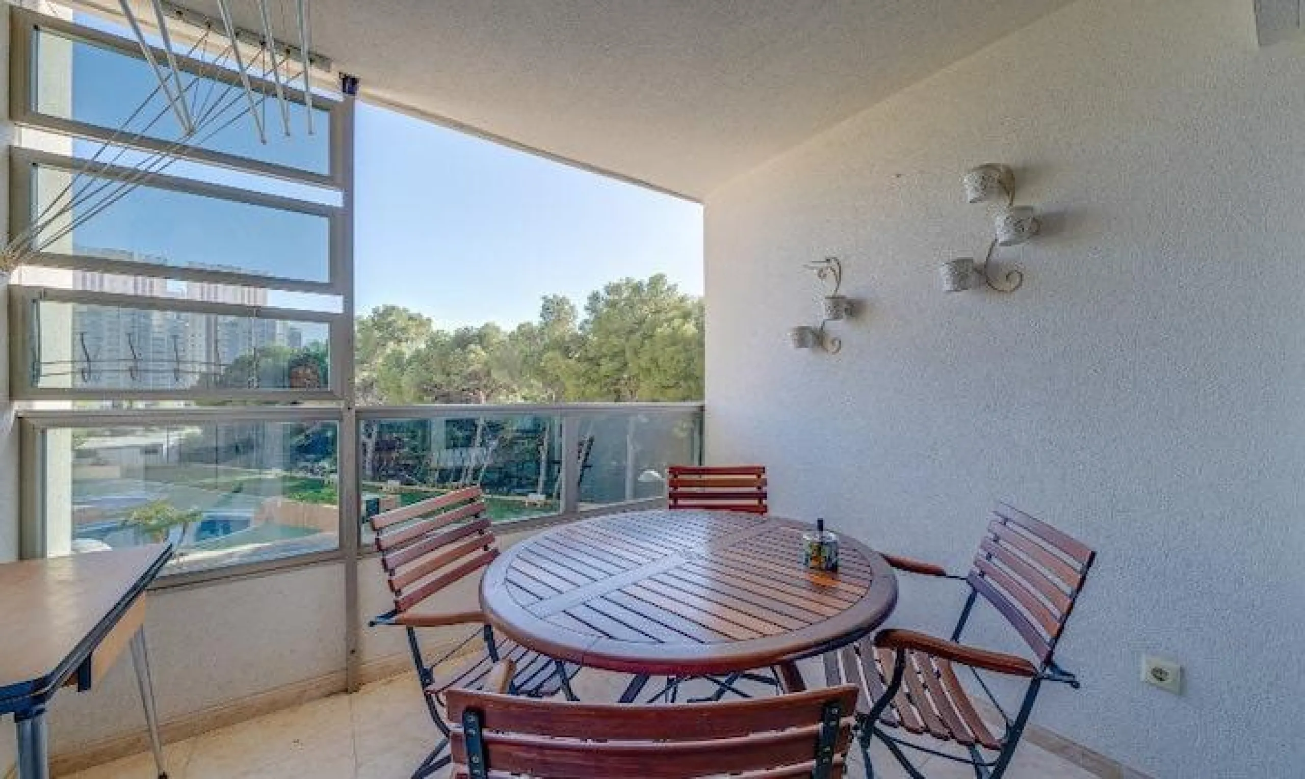 Opportunity in La Cala de Finestrat: Apartment in a Mediterranean Bay near Benidorm** 🏠✨