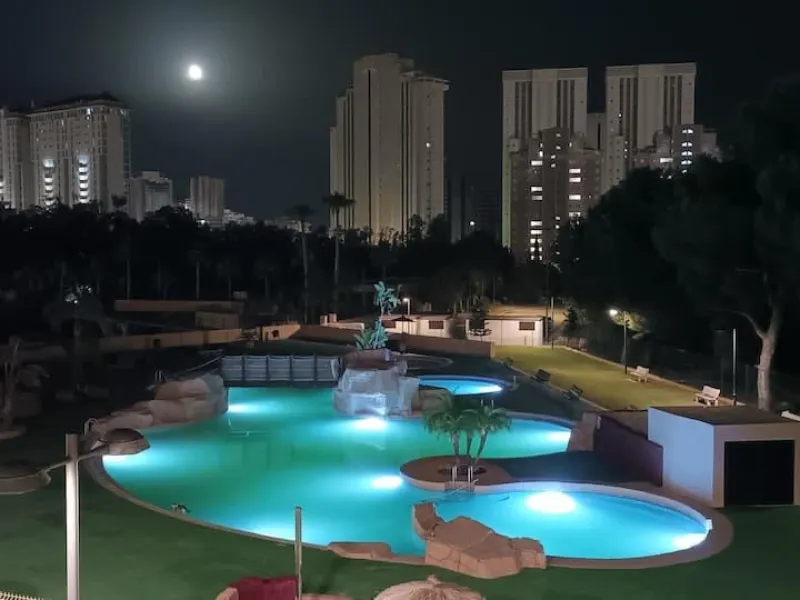 Opportunity in La Cala de Finestrat: Apartment in a Mediterranean Bay near Benidorm** 🏠✨