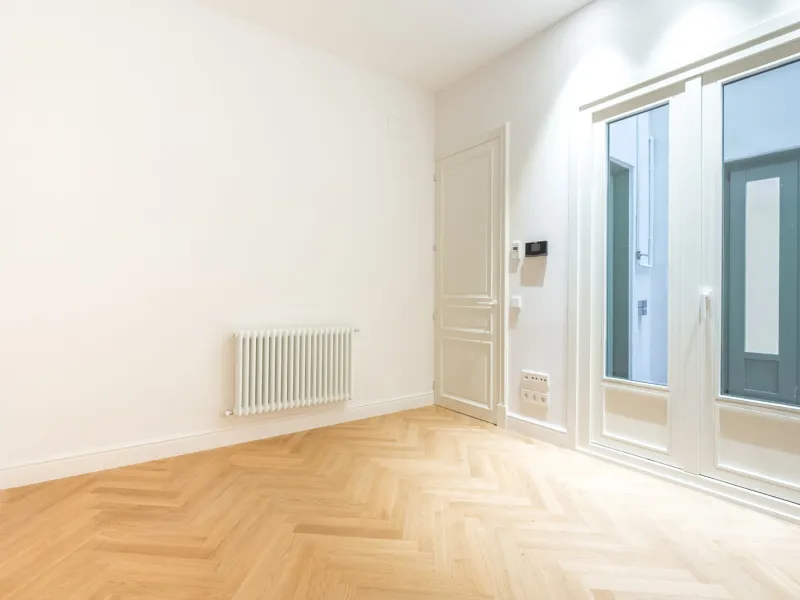 High-End Apartment in Barcelona’s Historic Center, Steps from Las Ramblas