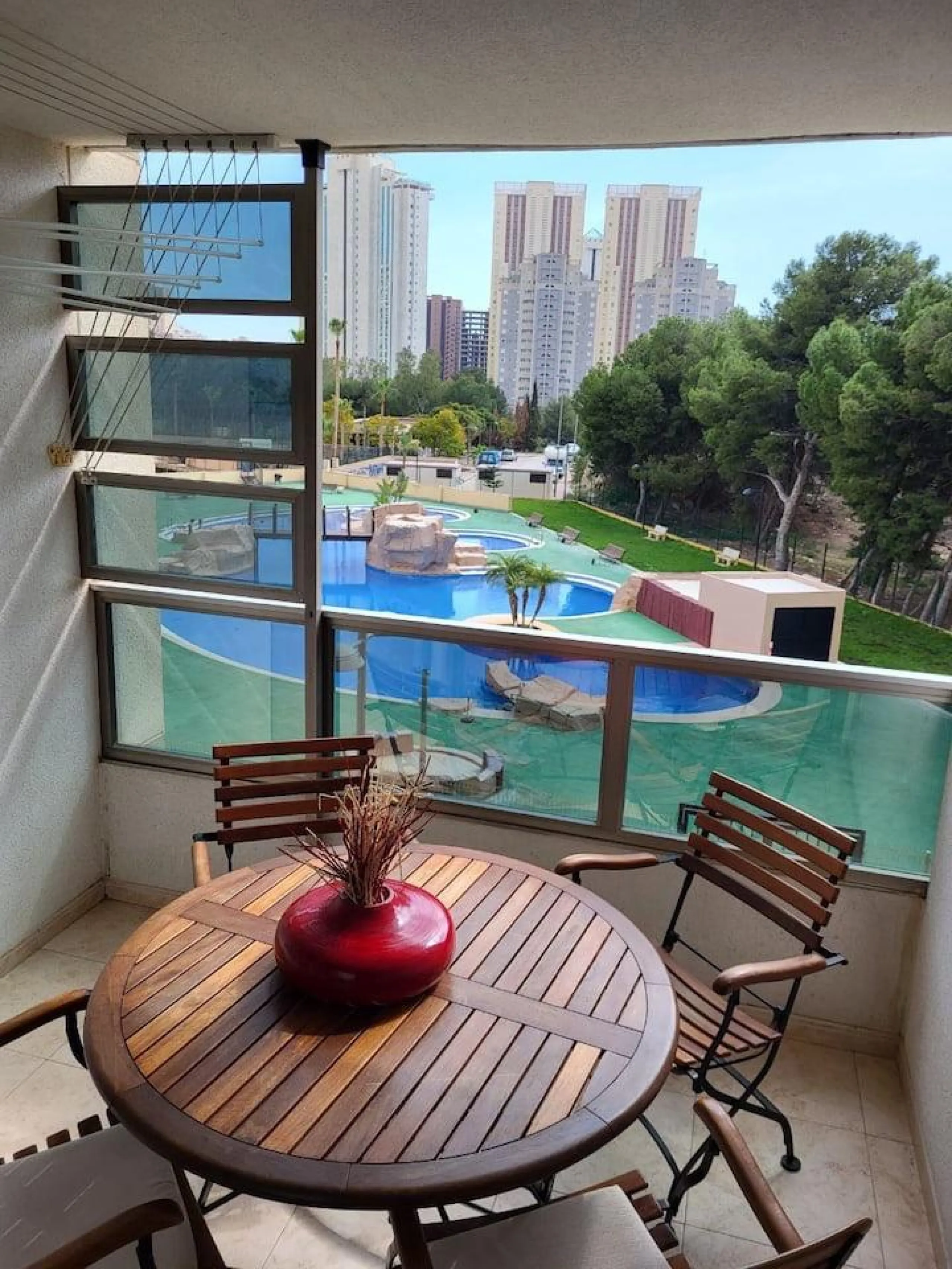 Opportunity in La Cala de Finestrat: Apartment in a Mediterranean Bay near Benidorm** 🏠✨