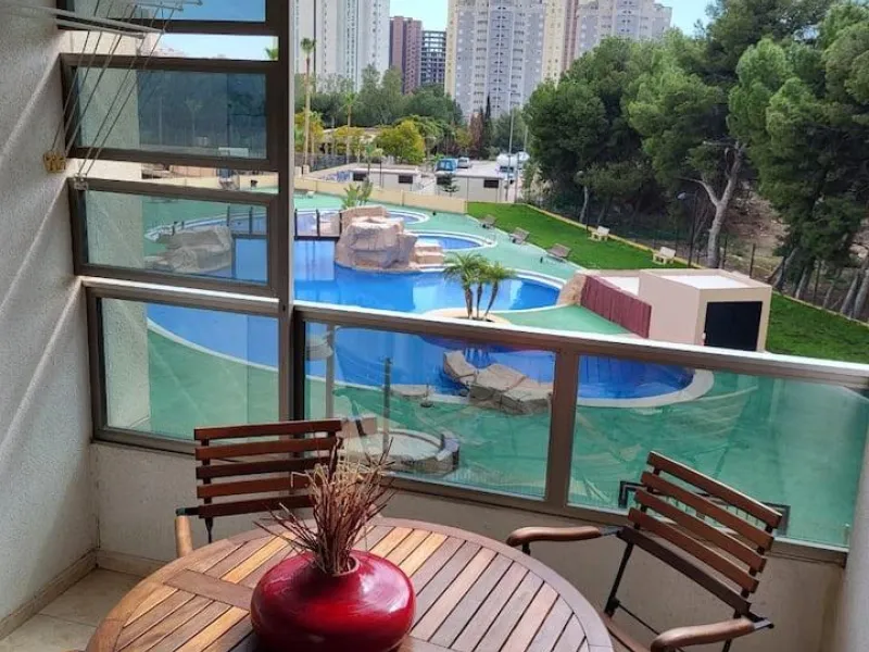 Opportunity in La Cala de Finestrat: Apartment in a Mediterranean Bay near Benidorm** 🏠✨