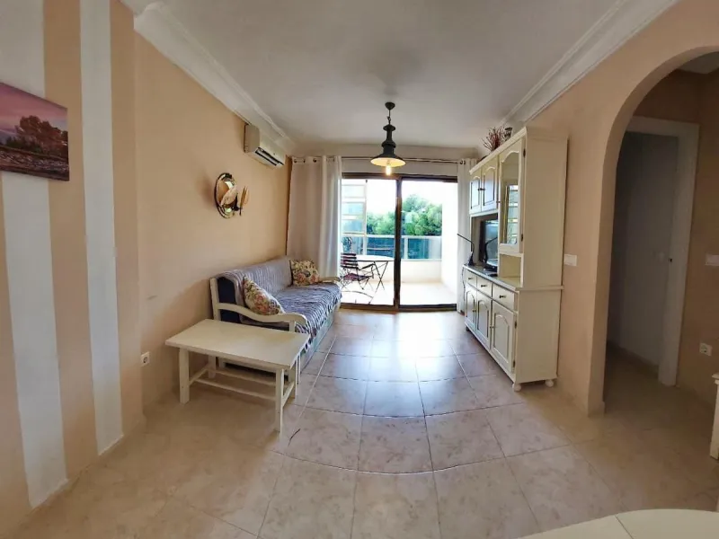 Opportunity in La Cala de Finestrat: Apartment in a Mediterranean Bay near Benidorm** 🏠✨