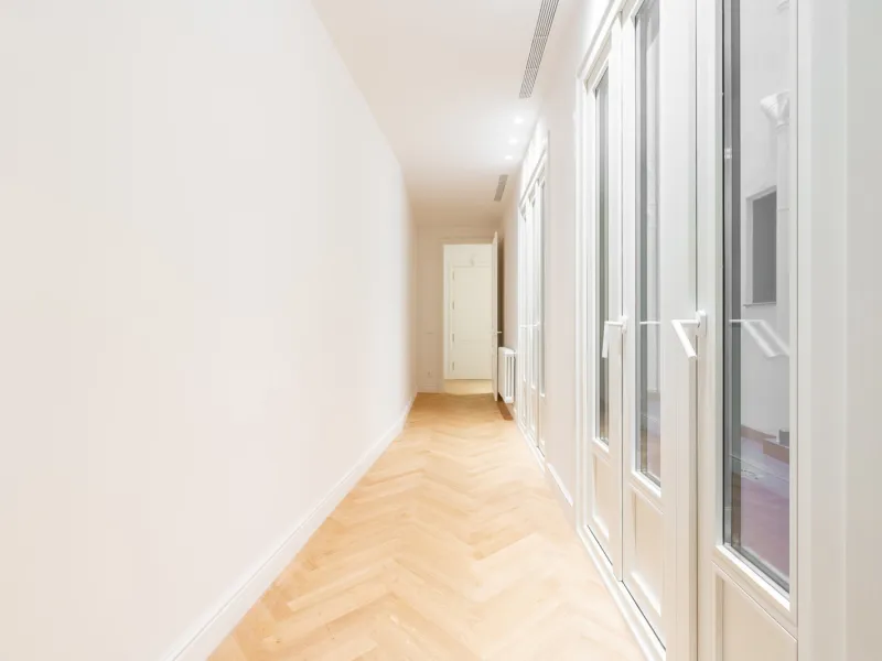 High-End Apartment in Barcelona’s Historic Center, Steps from Las Ramblas