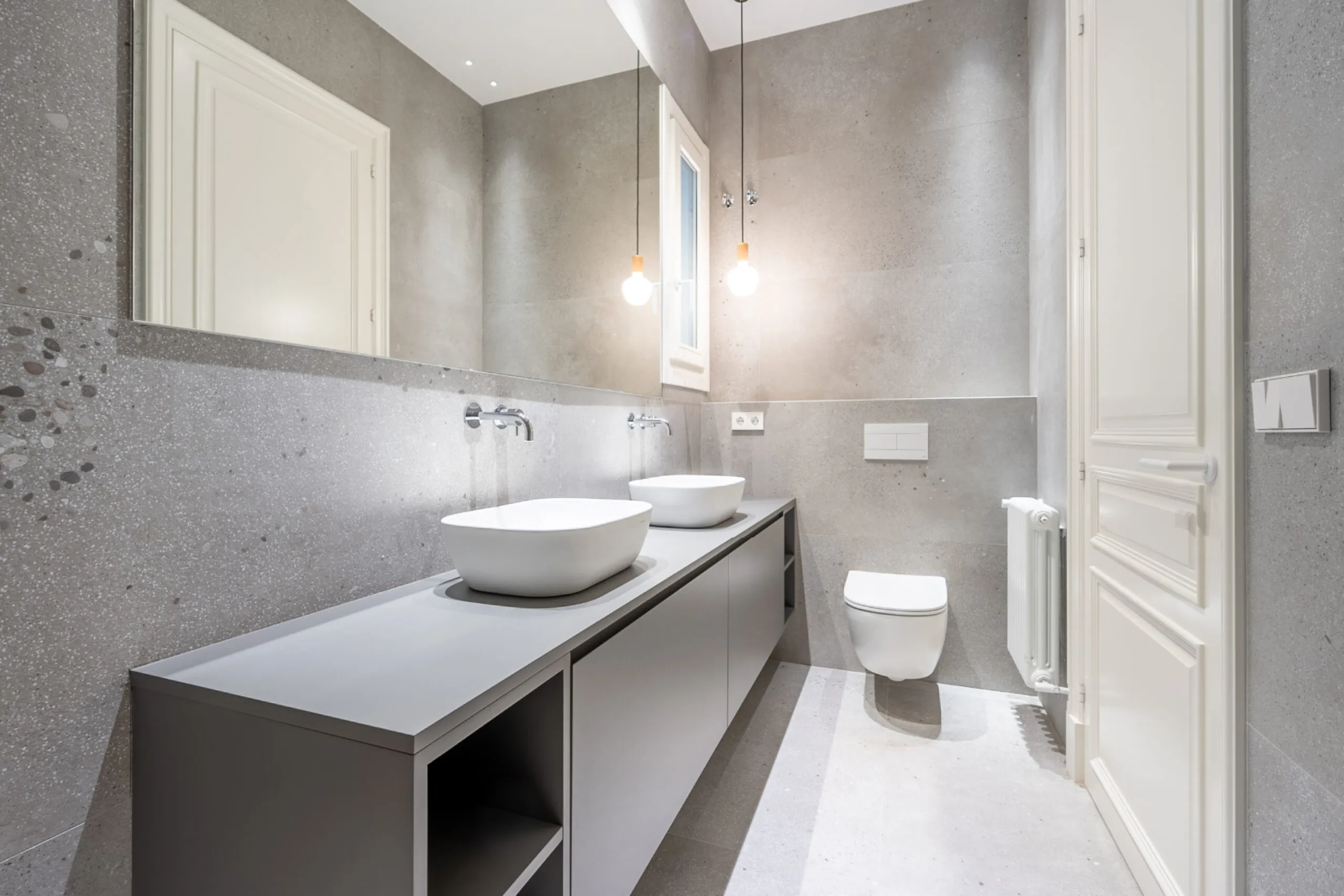 High-End Apartment in Barcelona’s Historic Center, Steps from Las Ramblas