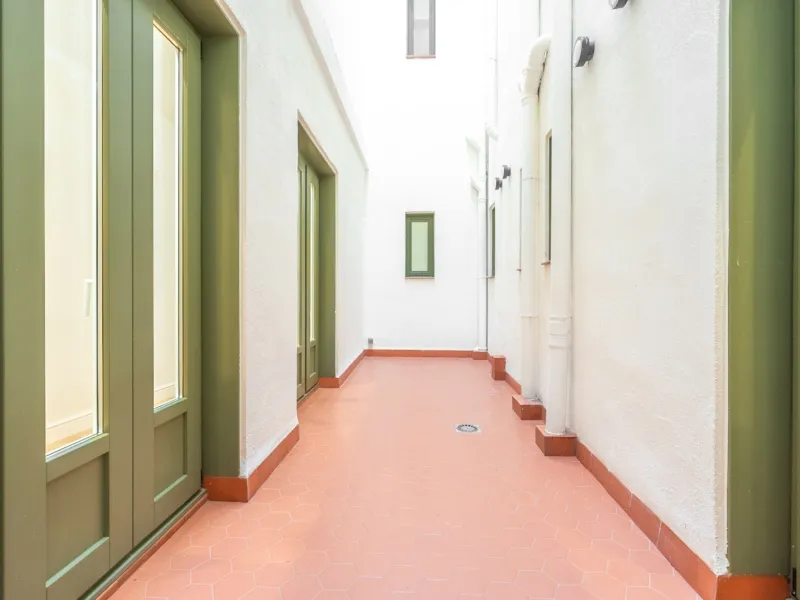 High-End Apartment in Barcelona’s Historic Center, Steps from Las Ramblas