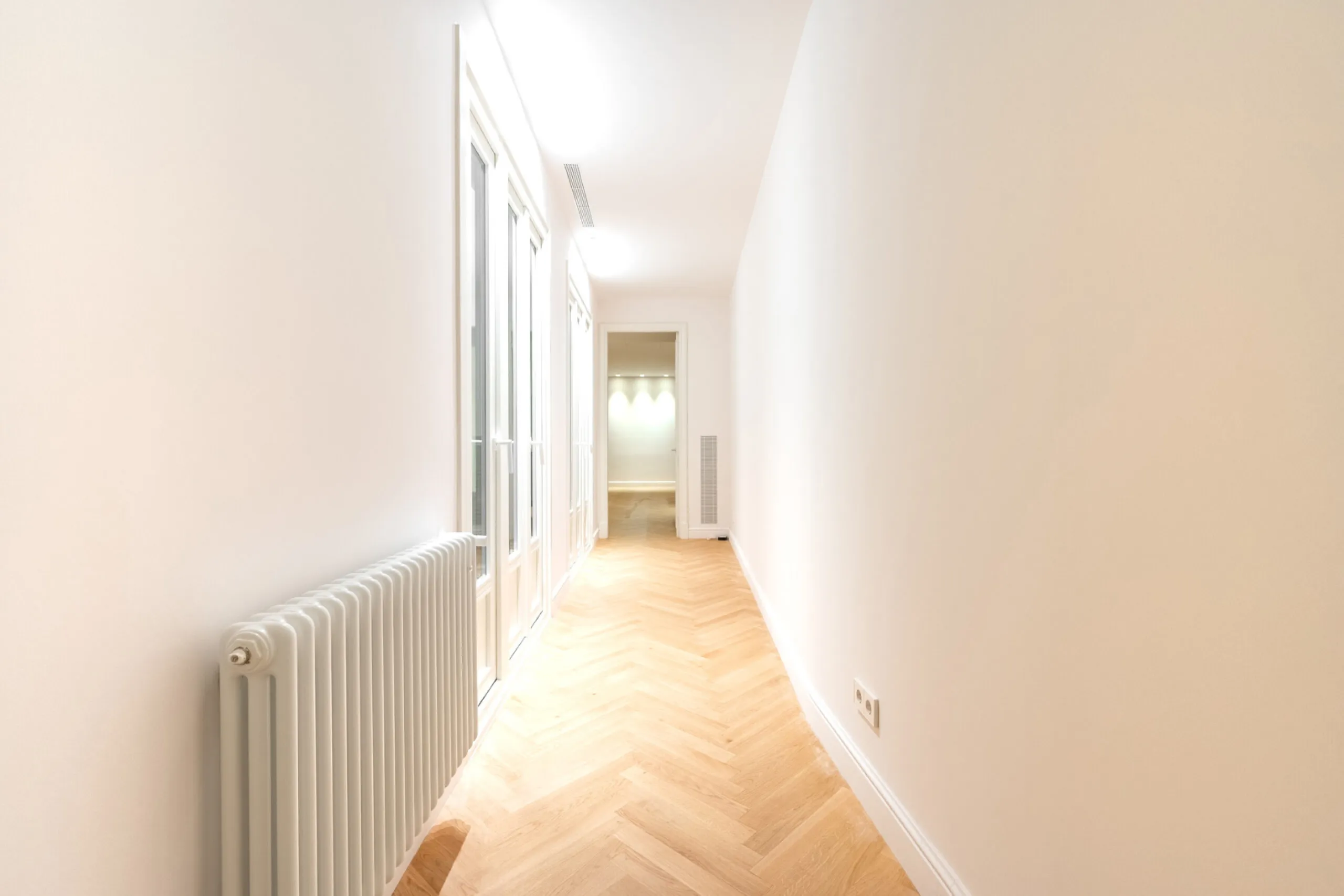 High-End Apartment in Barcelona’s Historic Center, Steps from Las Ramblas