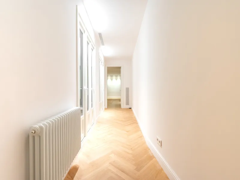 High-End Apartment in Barcelona’s Historic Center, Steps from Las Ramblas