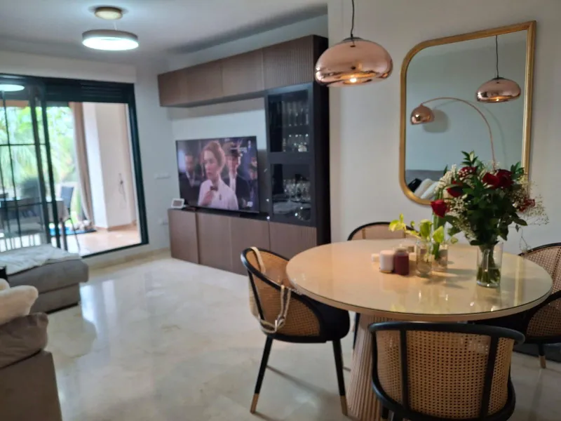 🌿🌊 Apartamento de esquina con gran jardín y vistas al mar en Sierra Cortina 🌊🌿