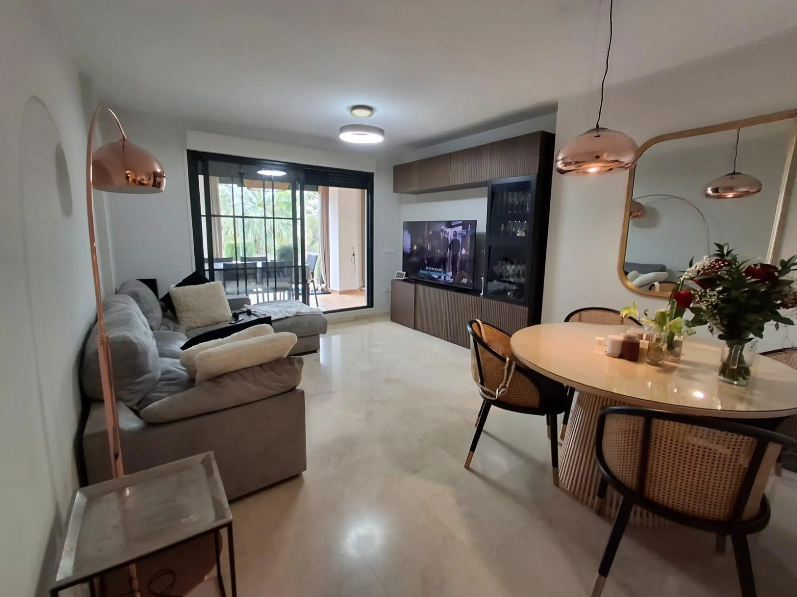 🌿🌊 Apartamento de esquina con gran jardín y vistas al mar en Sierra Cortina 🌊🌿