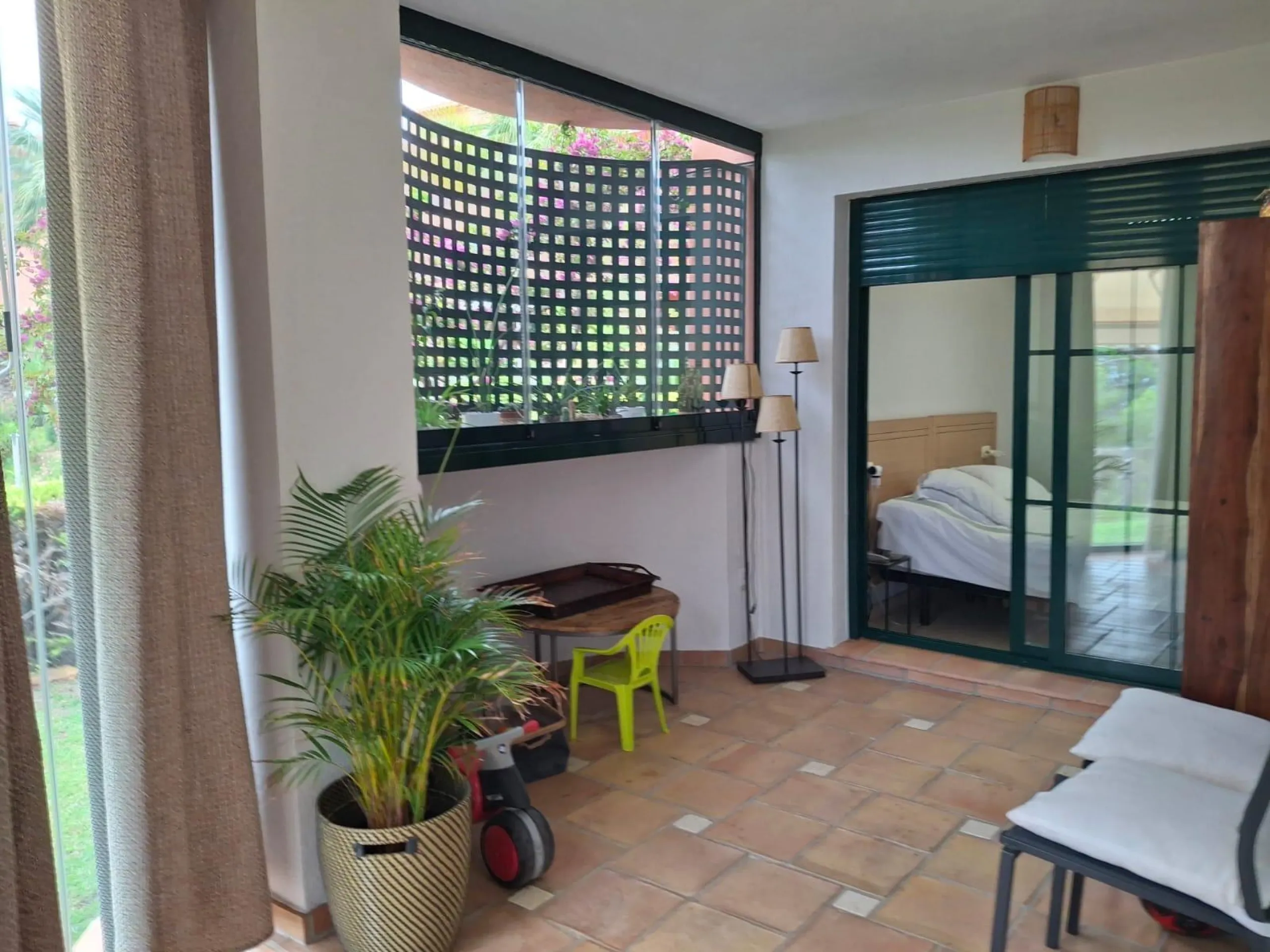 🌿🌊 Apartamento de esquina con gran jardín y vistas al mar en Sierra Cortina 🌊🌿