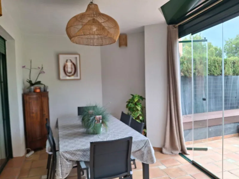 🌿🌊 Apartamento de esquina con gran jardín y vistas al mar en Sierra Cortina 🌊🌿