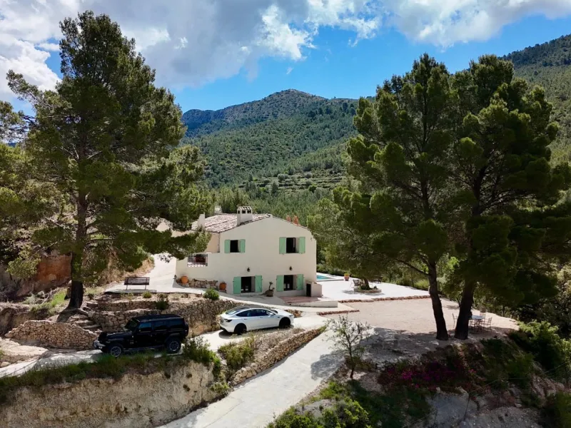 🌿 Finca de ensueño con 65.000 m² de naturaleza privada