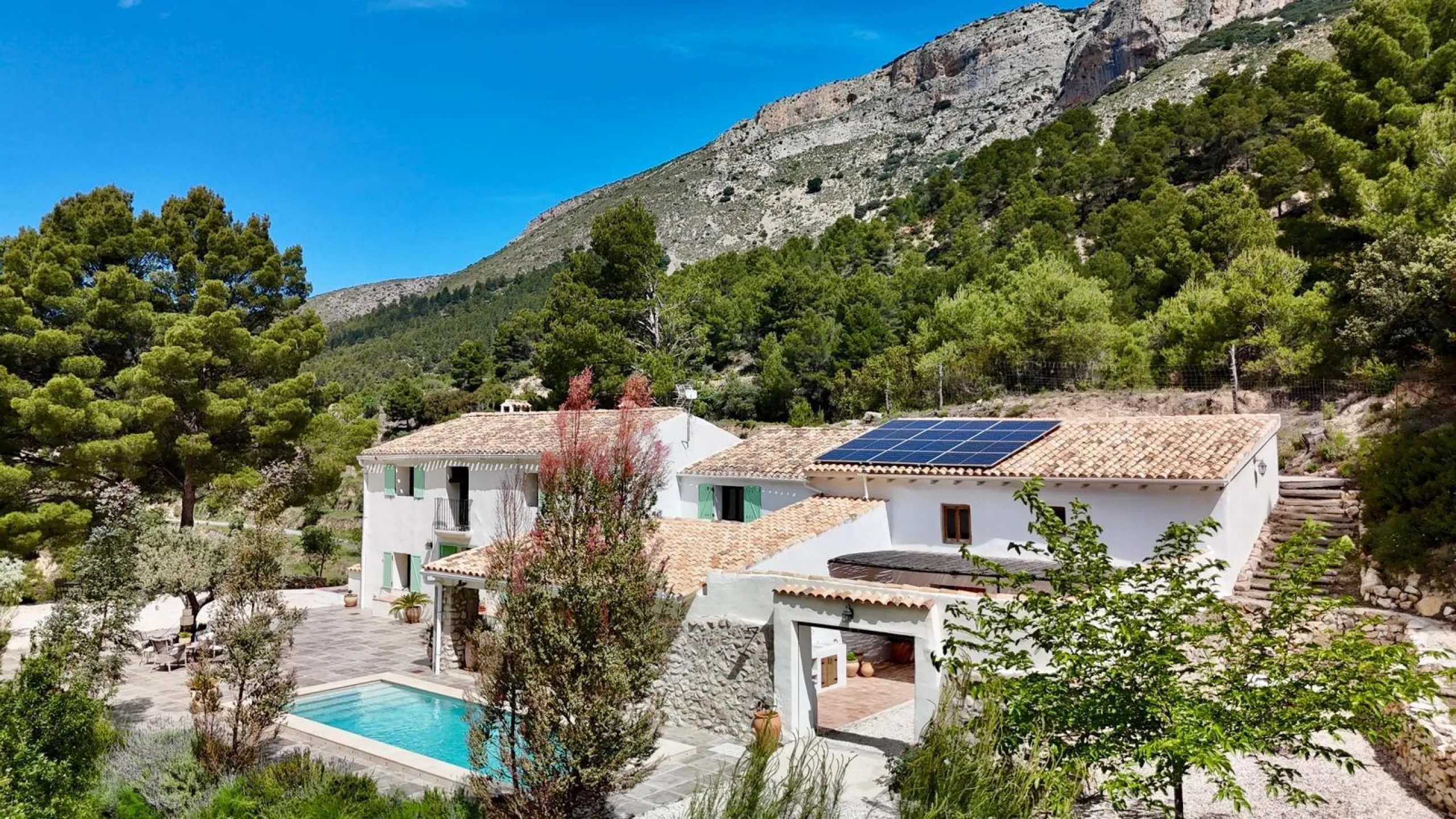 🌿 Finca de ensueño con 65.000 m² de naturaleza privada