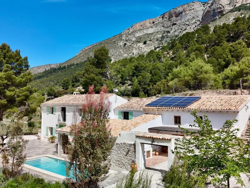 🌿 Finca de ensueño con 65.000 m² de naturaleza privada