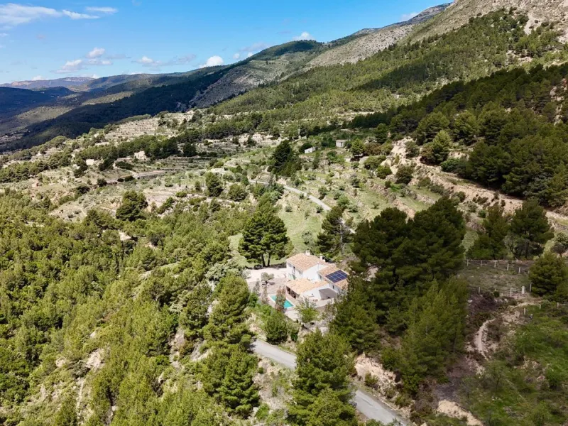 🌿 Finca de ensueño con 65.000 m² de naturaleza privada