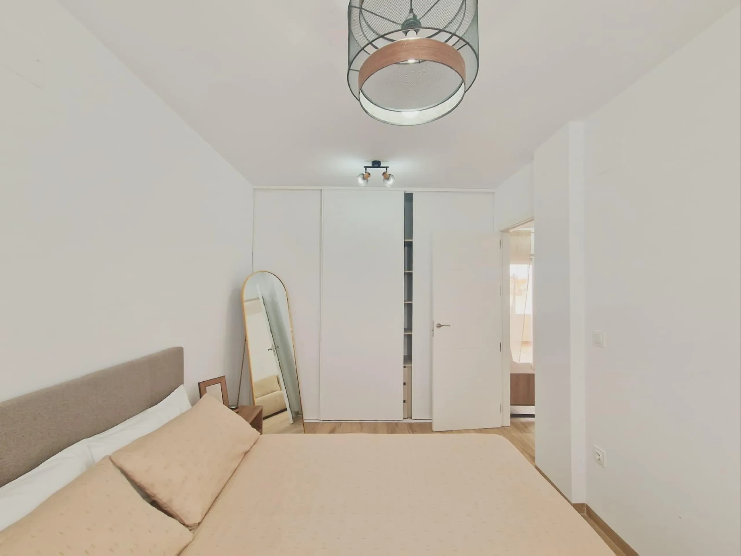 RENOVADO EDIFICIO EN SAN FULGENCIO CON APARTAMENTOS DE 1 DORM. 2 DORM. 3 DORM. DE 52 M2 A 93 M2. CON PISCINA COMUN.