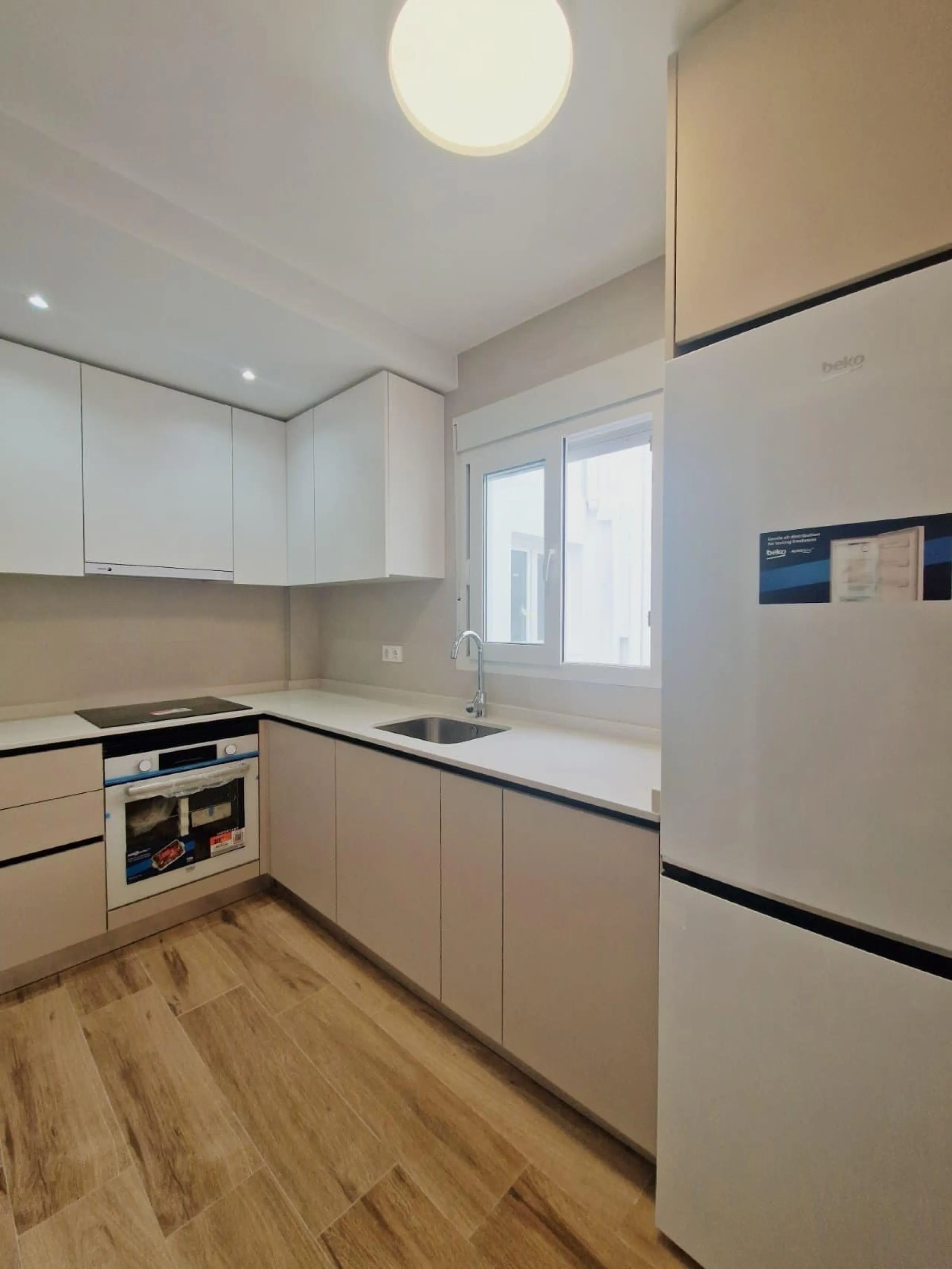 RENOVADO EDIFICIO EN SAN FULGENCIO CON APARTAMENTOS DE 1 DORM. 2 DORM. 3 DORM. DE 52 M2 A 93 M2. CON PISCINA COMUN.