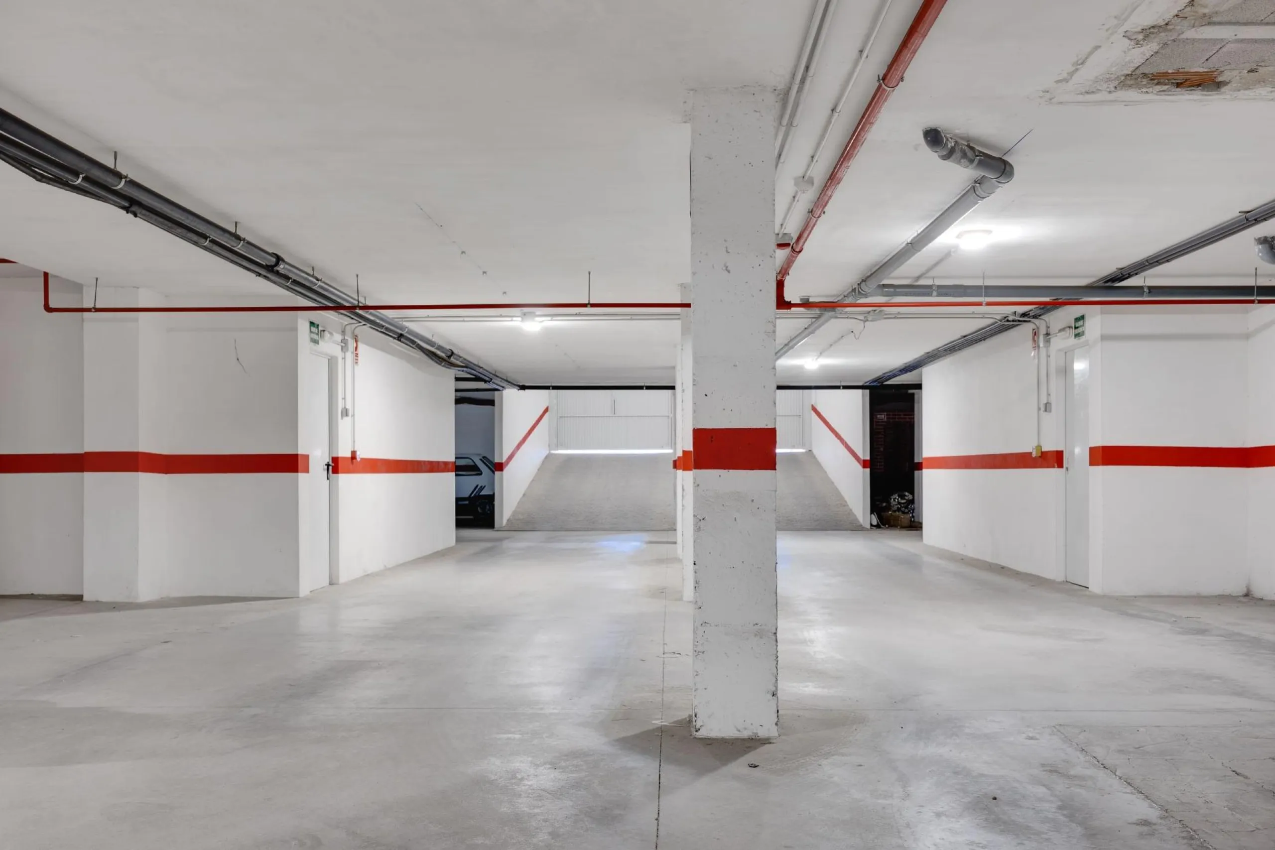 RENOVADO EDIFICIO EN SAN FULGENCIO CON APARTAMENTOS DE 1 DORM. 2 DORM. 3 DORM. DE 52 M2 A 93 M2. CON PISCINA COMUN.